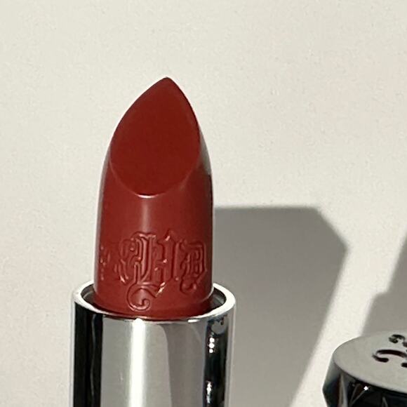 KVD Beauty Kat von D Studded Kiss Lipstick Cathedral Full Size 3.0g .10 oz BNIB - Picture 4 of 13